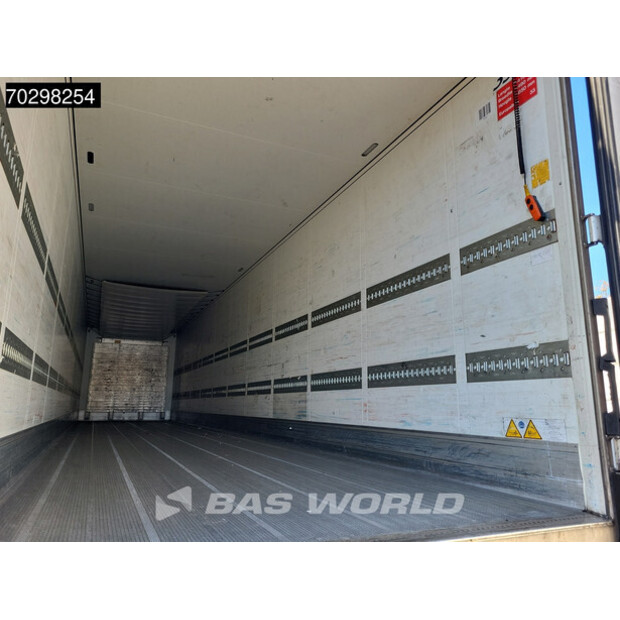 2015 Schmitz Cargobull Carrier Vector 1550-43366230