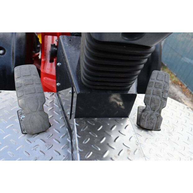 2025 Heracles H220-43366336