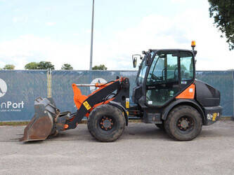 Image for WHEEL LOADERS 2015 Komatsu WA70-7