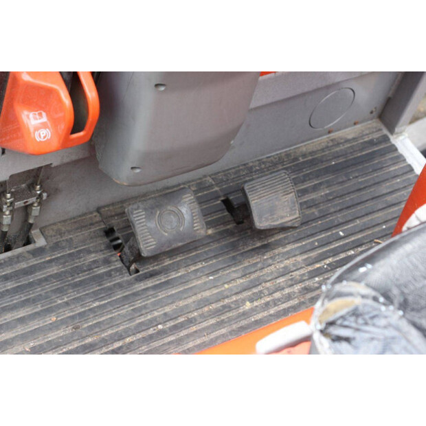 2007 BT C3E160-43366822