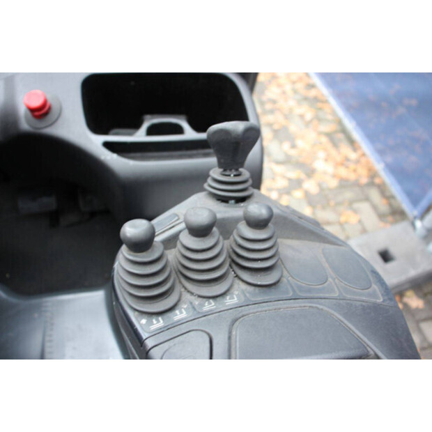 2017 ليندي E16-02-43366886