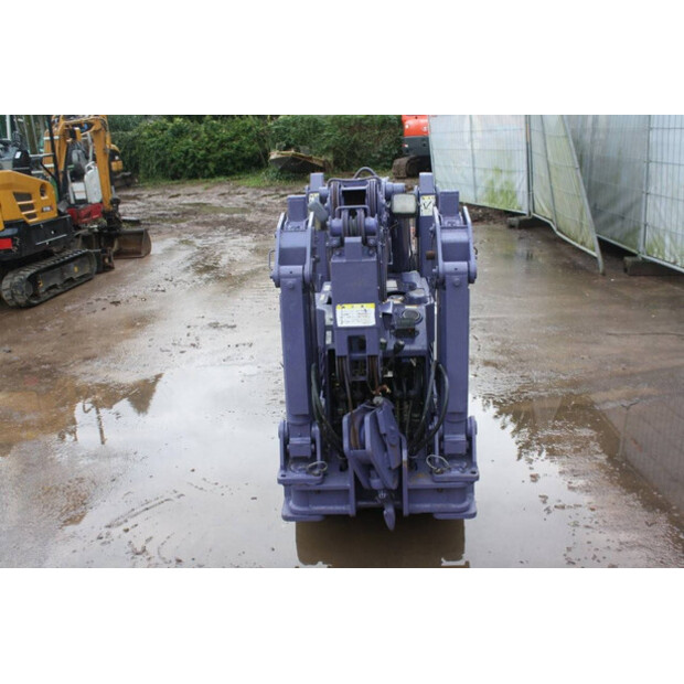 2013 MAEDA MC-205-43367060