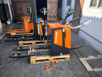 صورة ل Electric Pallet Truck 2022 دووسان BPR208-7 EPS