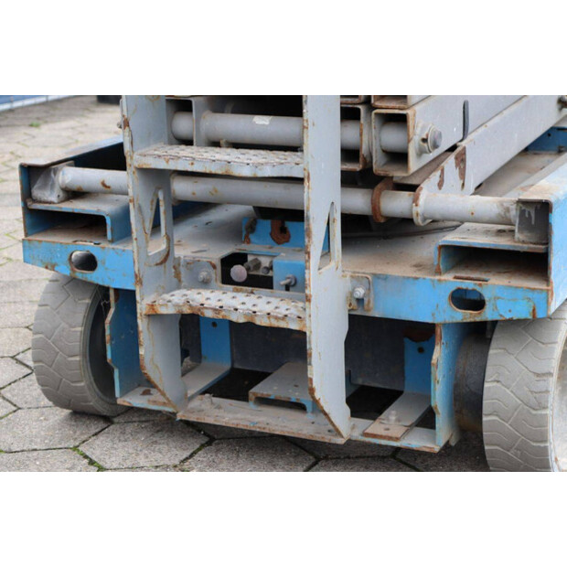 2013 Genie GS-2646-43367402