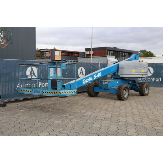 2013 Genie S-40-43367676