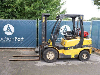 صورة ل رافعات شوكية 2007 يال GLP30