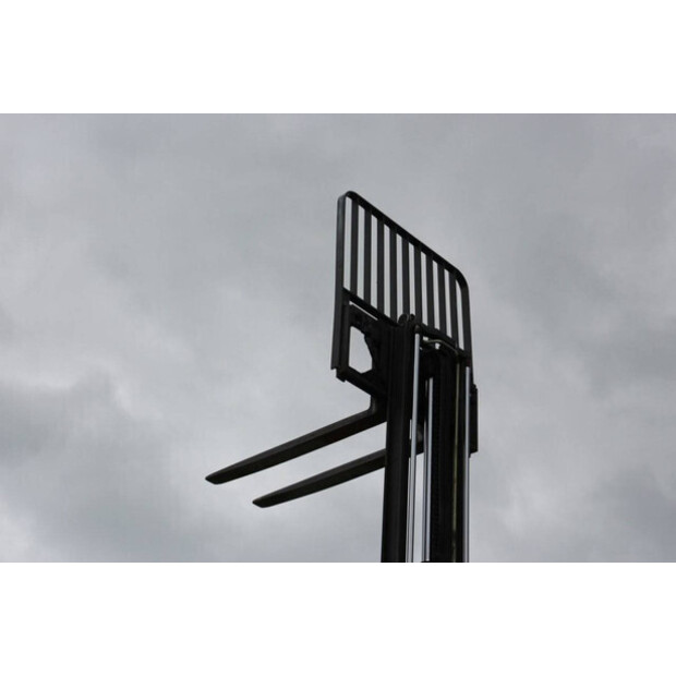 2002 Linde E18C-02-43368170