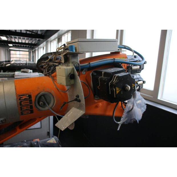 2013 UK KR 150-F 2000-43368215