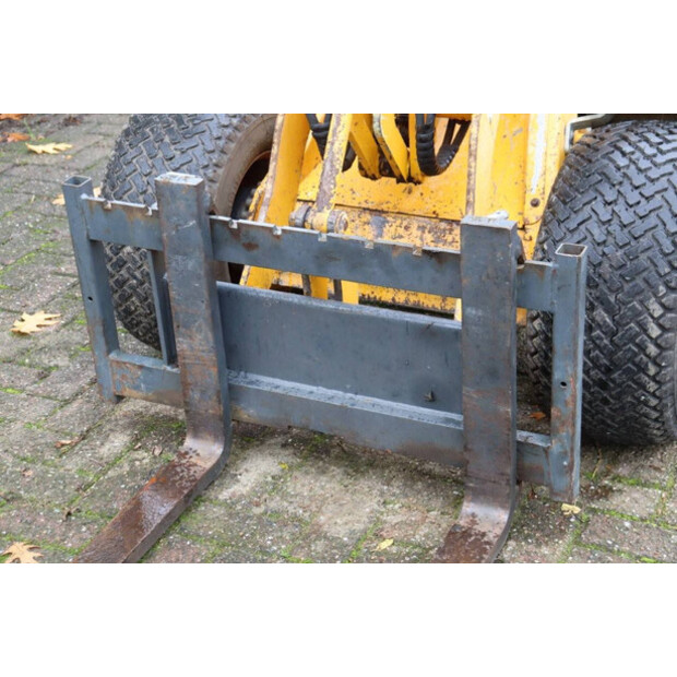 2019 جي بي آر Knikmops 100-43368753