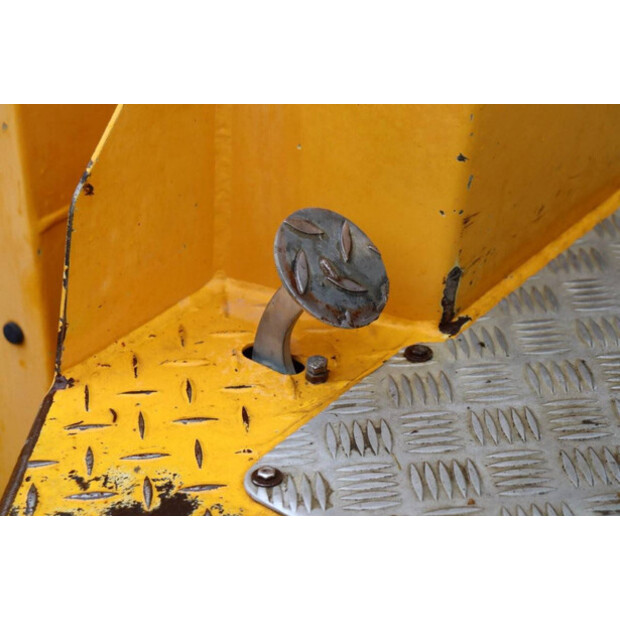 2019 جي بي آر Knikmops 100-43368768