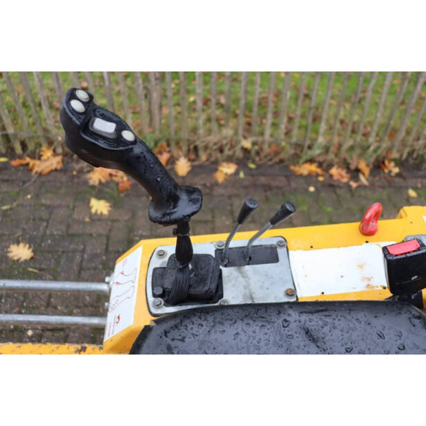 2019 جي بي آر Knikmops 100-43368773