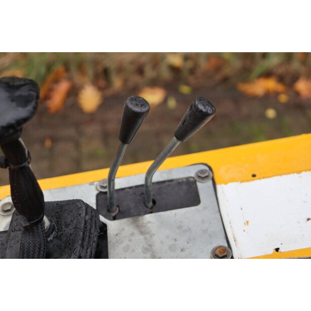 2019 جي بي آر Knikmops 100-43368775