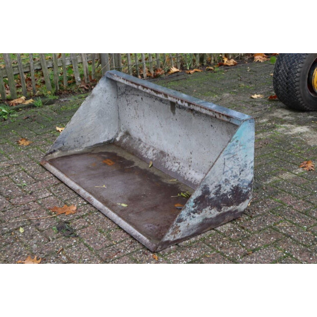 2019 جي بي آر Knikmops 100-43368784