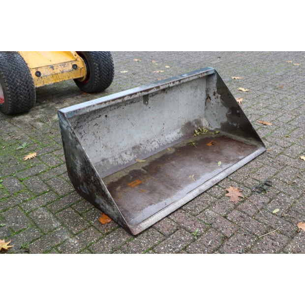 2019 جي بي آر Knikmops 100-43368787