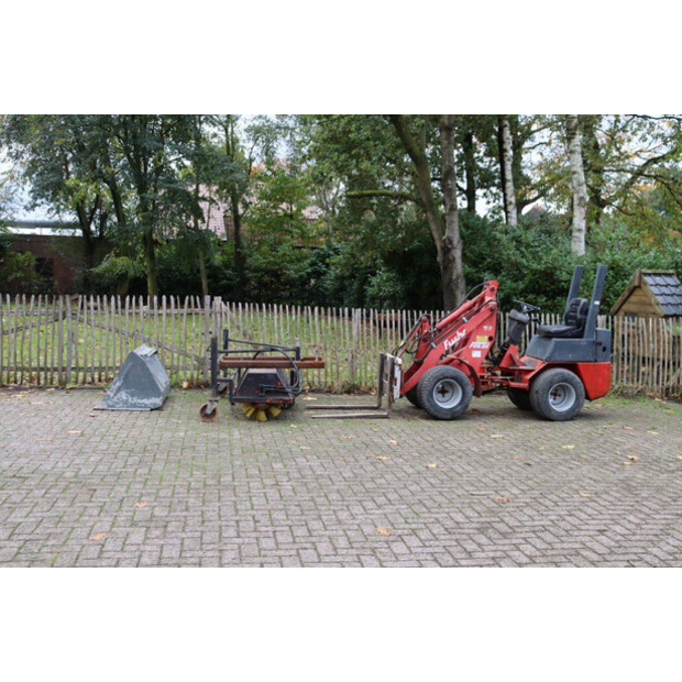 2004 FUCHS F853H-43368919