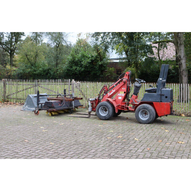 2004 FUCHS F853H-43368921