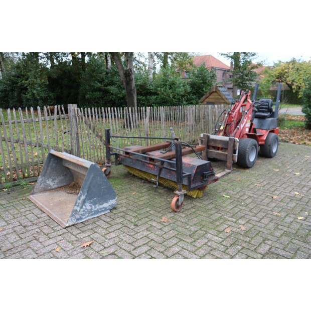 2004 FUCHS F853H-43368927