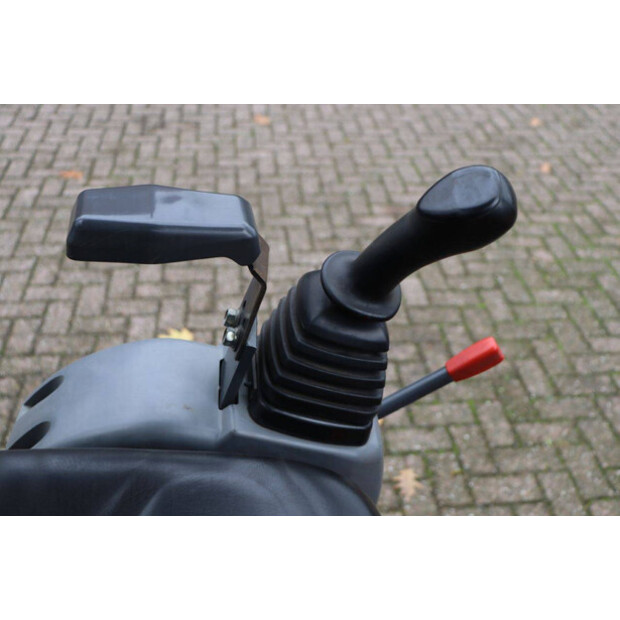 2018 كوبوتا U17-3α-43369004