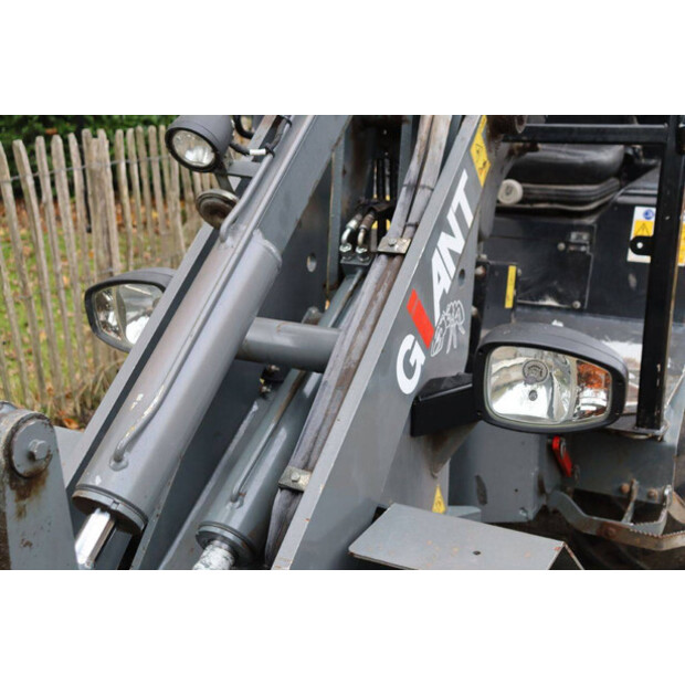 2010 GiANT V452T-43369208