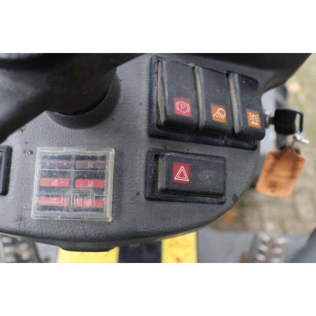 2010 GiANT V452T-43369227