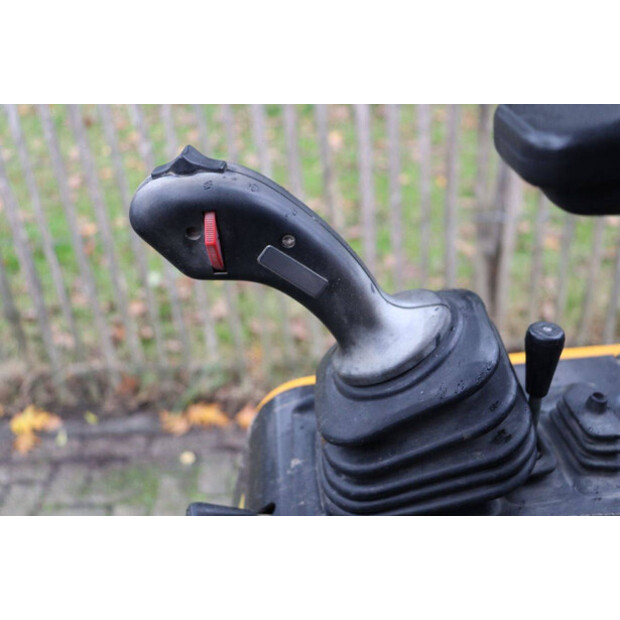 2010 GiANT V452T-43369229