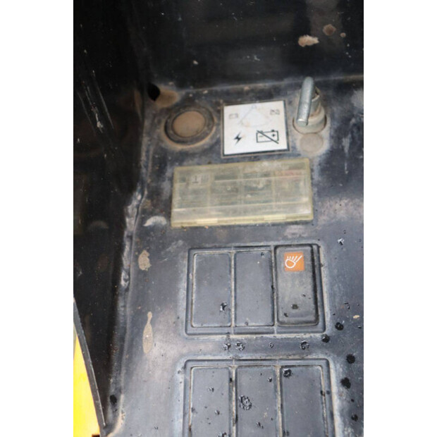 2010 GiANT V452T-43369230