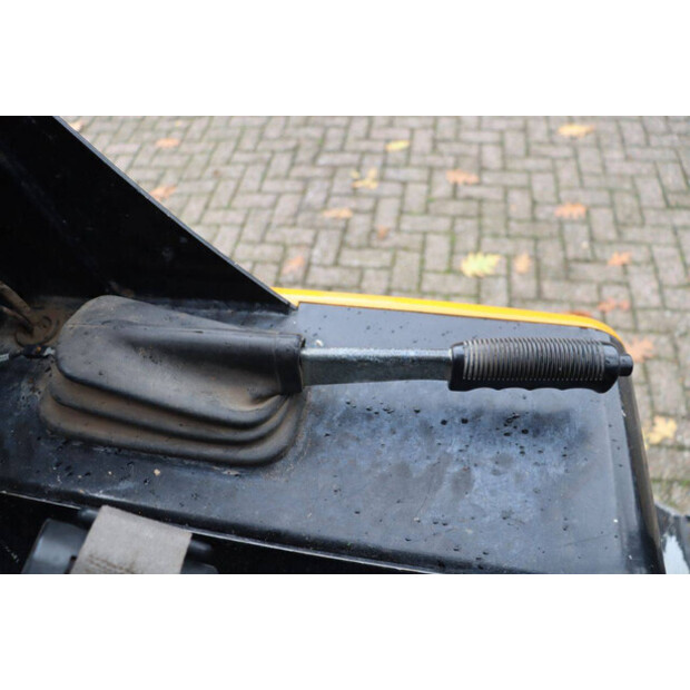 2010 GiANT V452T-43369232