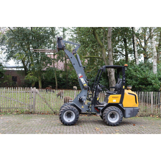 2010 GiANT V452T-43369237