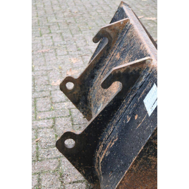 2010 GiANT V452T-43369244