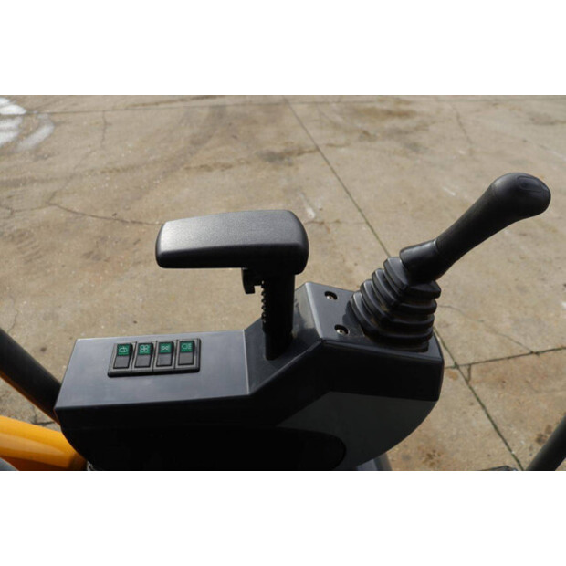 2024 Katco Nycheki Q25-43369526