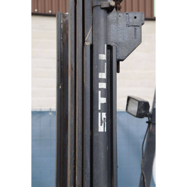 Still R 20-15-43369551