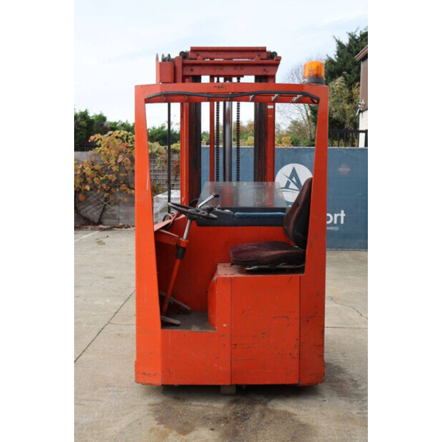 1979 بي تي BTRT 1350/9-43369657