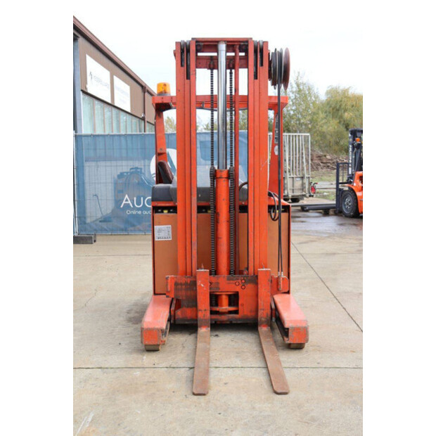 1979 بي تي BTRT 1350/9-43369660