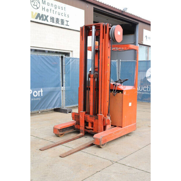 1979 بي تي BTRT 1350/9-43369661