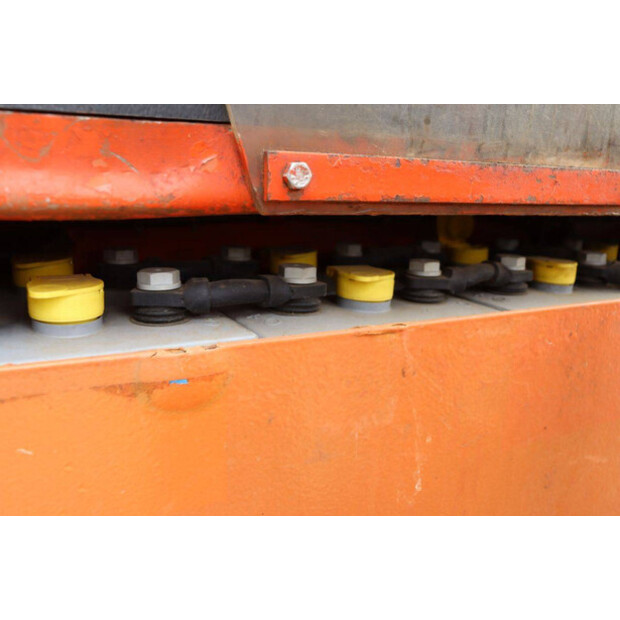 1979 بي تي BTRT 1350/9-43369676