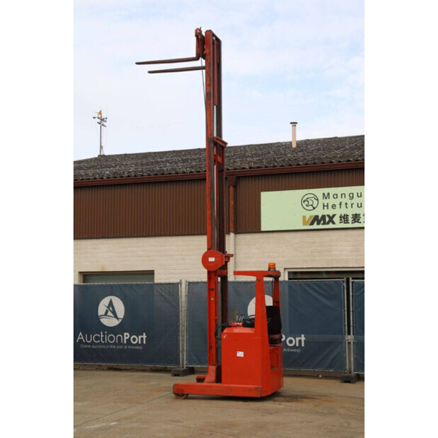 1979 بي تي BTRT 1350/9-43369680