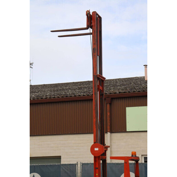 1979 بي تي BTRT 1350/9-43369681