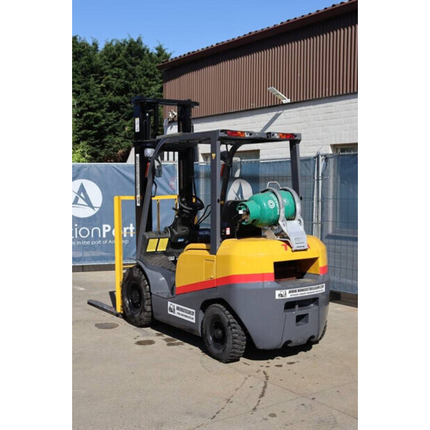 2009 TCM FGE25T4-43370242