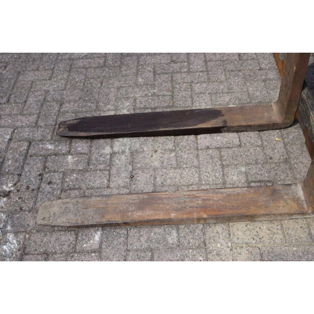 2001 مانيتو MLT 524-43370603