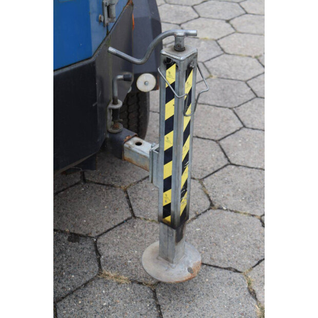 2012 Towerlight VB-9-43370981