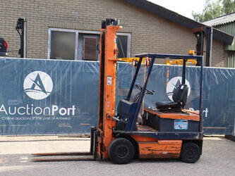 صورة ل رافعات تويوتا 4FB20