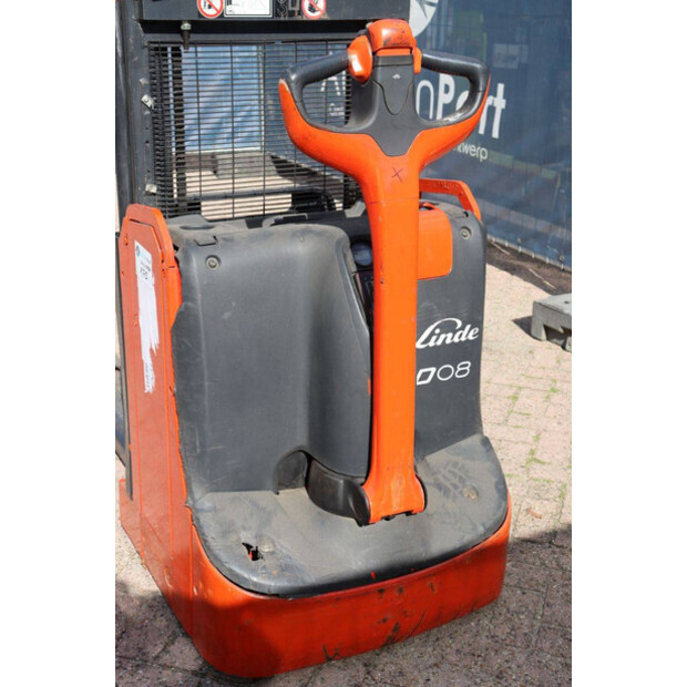 2015 ليندي D08-43371468