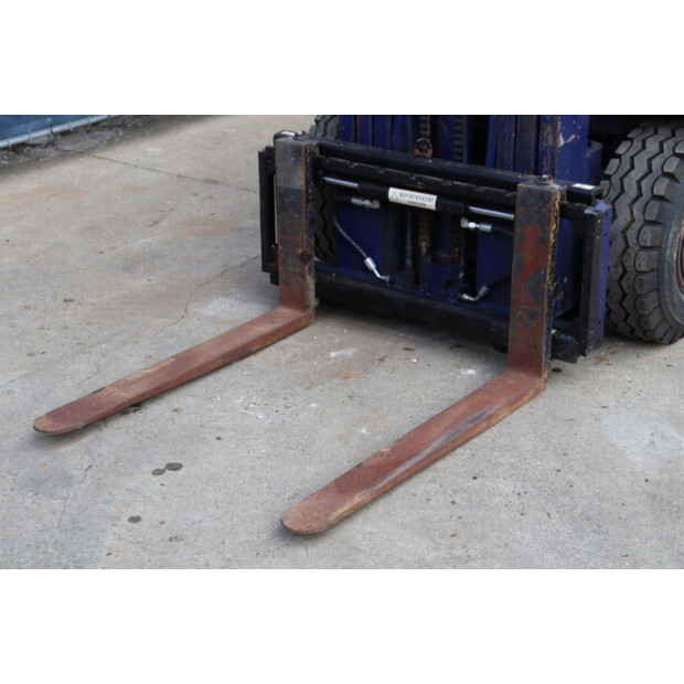 2000 كوماتسو FB25EX-8-43371644