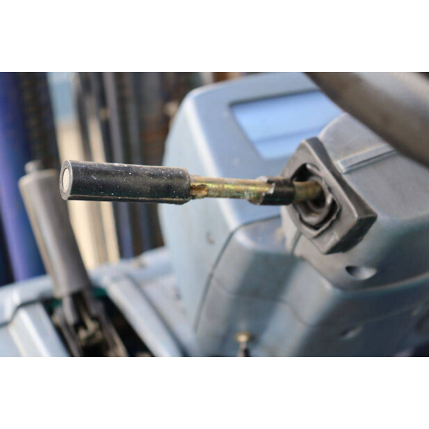 2000 كوماتسو FB25EX-8-43371661