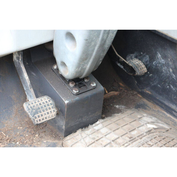 2001 BOBCAT 4060-43372089