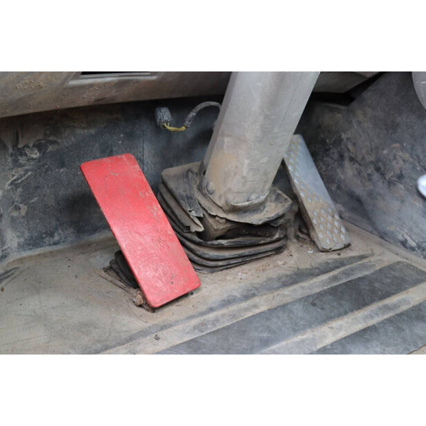 2002 JCB 436-43372713