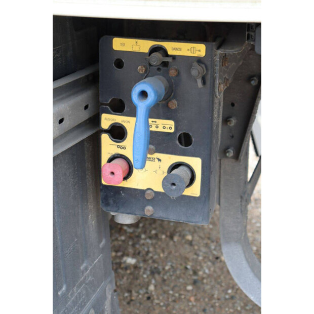 2018 Schmitz Cargobull SCB*S3B-43373652