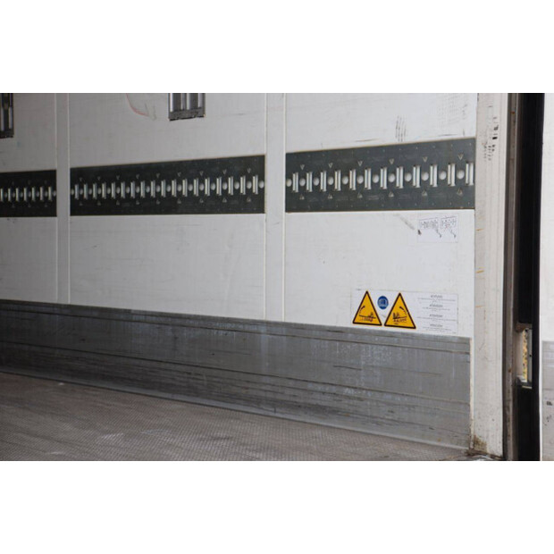 2018 Schmitz Cargobull SCB*S3B-43373672