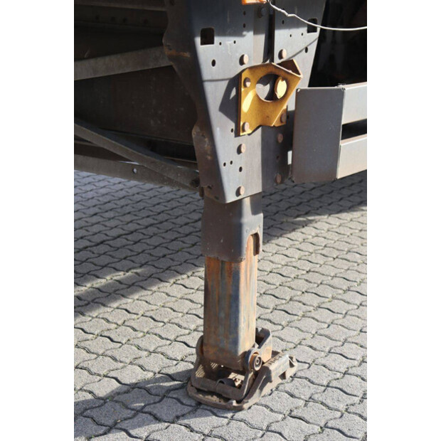 2017 Schmitz Cargobull SCB*S3B-43373881