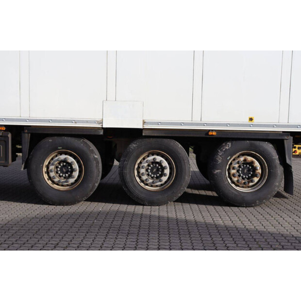 2017 Schmitz Cargobull SCB*S3B-43373884